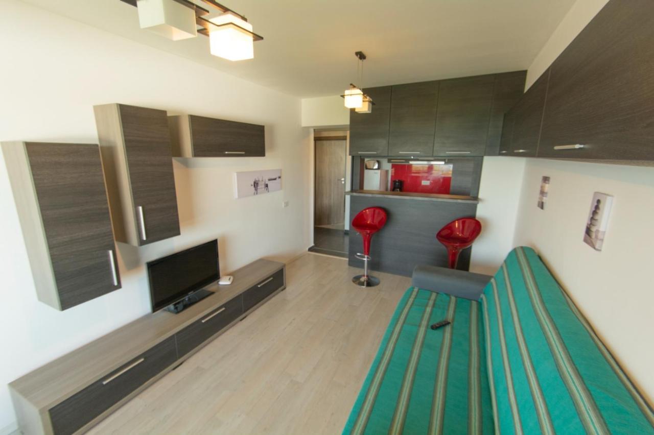 Miraj - Exclusive Mamaia